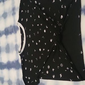 No Boundaries crop top tee